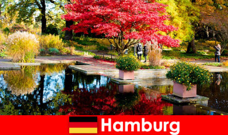 Hamburgo é uma cidade portuária com grandes parques para férias relaxantes