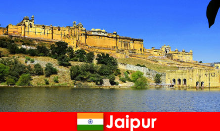 Estranhos em Jaipur amam os templos poderosos