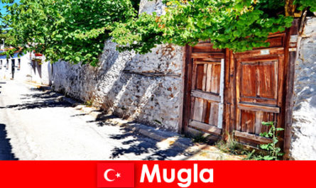 Aldeias pitorescas e habitantes locais hospitaleiros recebem turistas em Mugla, Turquia