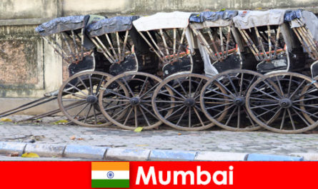 Mumbai, na Índia, oferece passeios de riquixá por ruas movimentadas para os entusiastas de viagens