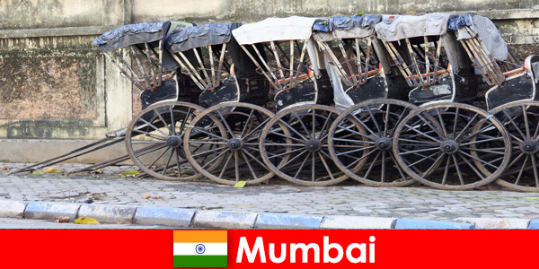 Mumbai, na Índia, oferece passeios de riquixá por ruas movimentadas para os entusiastas de viagens