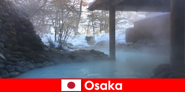 O Osaka Japão oferece aos hóspedes do spa que tomam banho em fontes termais