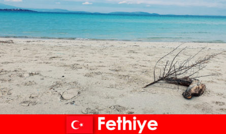 Viagem relaxante para turistas estressados ​​na Riviera turca de Fethiye