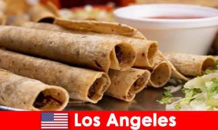 Visitantes estrangeiros podem esperar um evento gastronômico variado nos melhores restaurantes de Los Angeles.