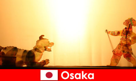 Osaka Japão leva turistas de todo o mundo em uma jornada de entretenimento cômico
