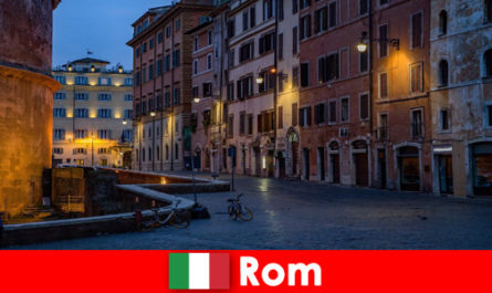 Viagem curta para turistas no outono em Roma, Itália, para os mais belos pontos turísticos
