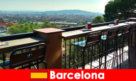Puro talento de cidade grande para os visitantes de Barcelona, ​​Espanha, com bares, restaurantes e o cenário artístico
