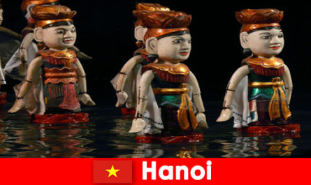 Apresentações conhecidas no teatro de fantoches de água inspiram estranhos em Hanói e no Vietnã