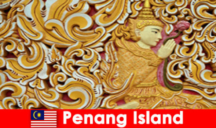 O turismo cultural atrai muitos visitantes estrangeiros à Ilha de Penang, Malásia