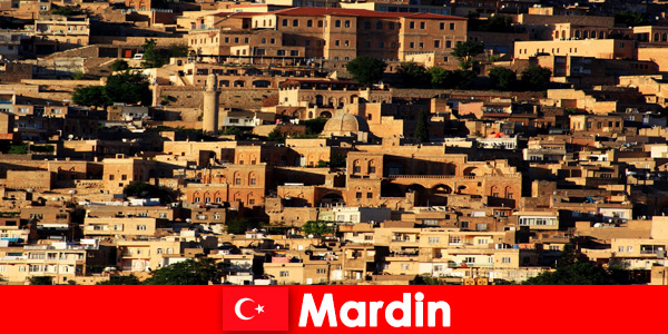 Os hóspedes estrangeiros podem esperar acomodações e hotéis baratos em Mardin, Turquia