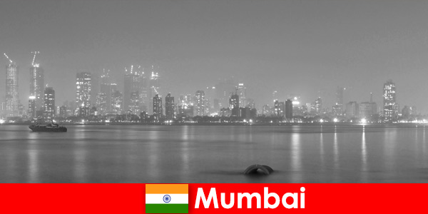 Talento de cidade grande em Mumbai, Índia, para turistas estrangeiros com diversidade para se maravilhar