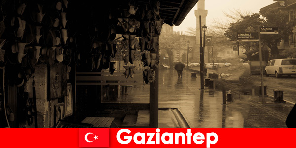 Veranistas de prazer descobrem lugares para comer e beber na Turquia Gaziantep