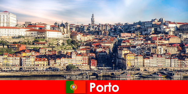 Viagem de primavera ao Porto Portugal para viajantes de trem