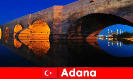Especialidades locais em Adana Turquia ag-radam turistas de todo o mundo
