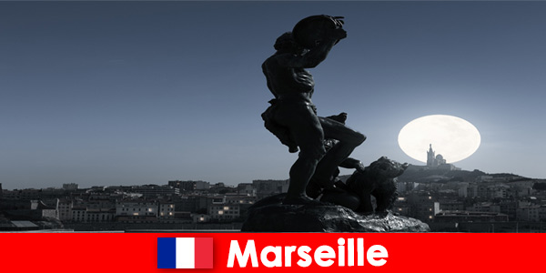 Marselha França é a cidade de rostos coloridos com muita cultura e história