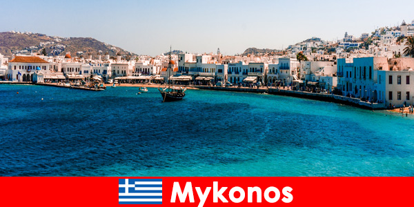 Destino de viagem popular com praias fantásticas em Mykonos Grécia