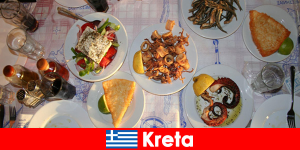 Hospitalidade e cozinha deliciosa em Creta Grécia é sempre uma experiência