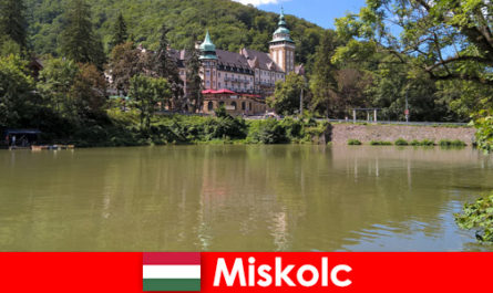 Rotas de caminhada e ótimas experiências para uma viagem em família em Miskolc Hungria