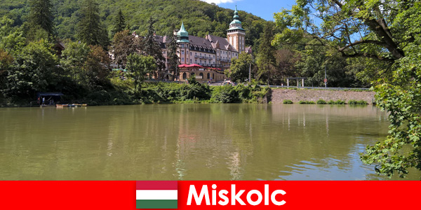 Rotas de caminhada e ótimas experiências para uma viagem em família em Miskolc Hungria
