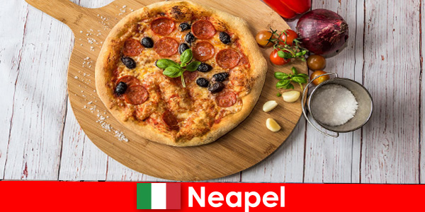 Original ou exótico em Nápoles, Itália, cada hóspede encontrará seu gosto culinário