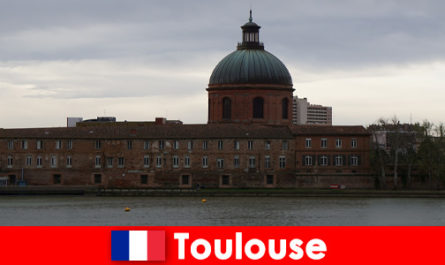 Curta viagem a Toulouse França para viajantes culturais da Europa