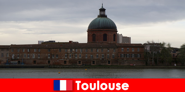 Curta viagem a Toulouse França para viajantes culturais da Europa