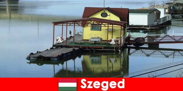 A paisagem aquática em Szeged Hungria tem uma longa história