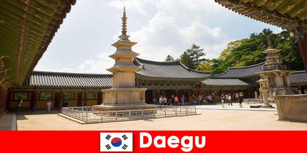 Experimente a história histórica em Daegu Coreia do Sul de perto
