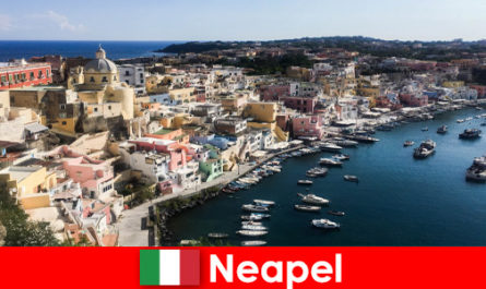 Férias na cidade costeira de Nápoles Itália são sempre uma experiência