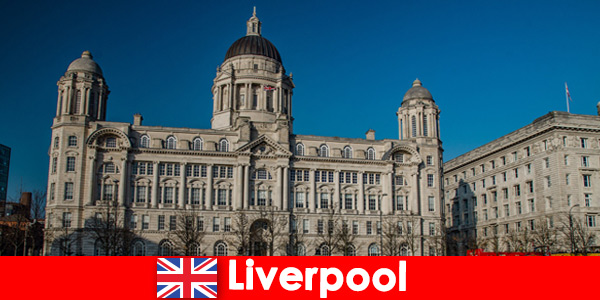 Viagens escolares para Liverpool na Inglaterra estão se tornando cada vez mais populares
