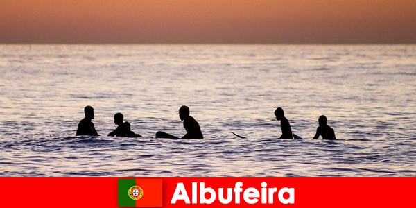 Sol mar e desportos aquáticos e muitas mais ofertas em Albufeira Portugal