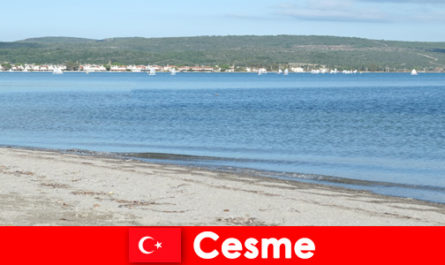 Expatriados vivem e amam o mar em Cesme Turquia