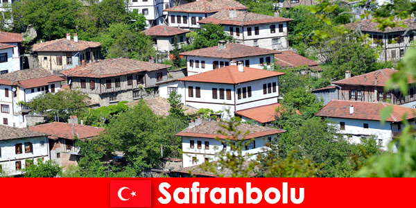 Antigas casas em enxaimel em Safranbolu Turquia convidam você a sonhar