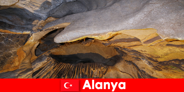 Fantásticas cavernas e desfiladeiros para se maravilhar e fotografar em Alanya