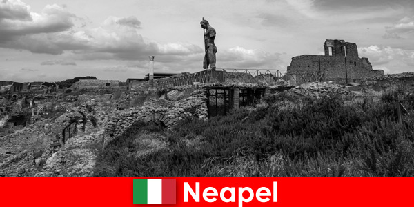 Pontos turísticos que fizeram história em Nápoles Itália