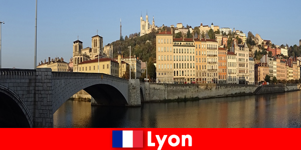 Descubra lugares populares e cozinha clássica em Lyon, França