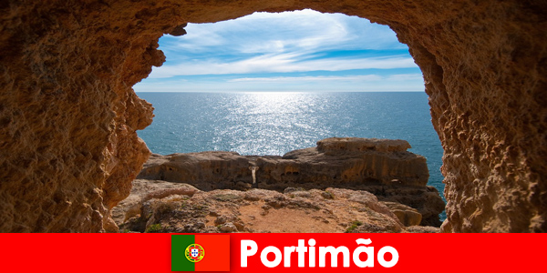Viagem económica a Portimão Portugal para jovens turistas