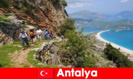 Desfrute de passeios pela natureza com florestas verdes e belas vistas na Turquia Antalya